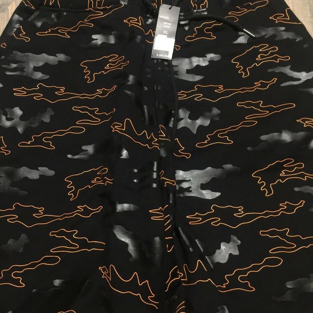 Daniel Won Men's Rubber Camo Micro-Terry Shorts XL - Picture 4 of 10